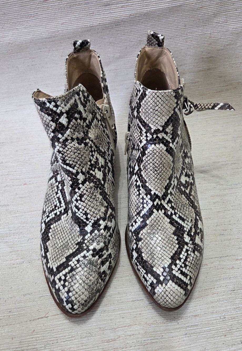 MIA Woman's Snakeskin Print Faux Leather Ankle Booties Side Zip Size 7